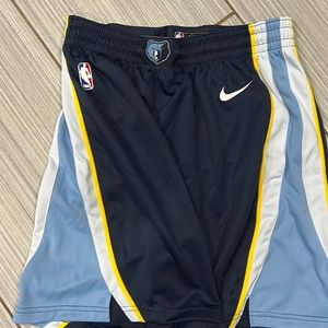 LIGHTLY WORN NBA Memphis Grizzlies shorts size 42/XL